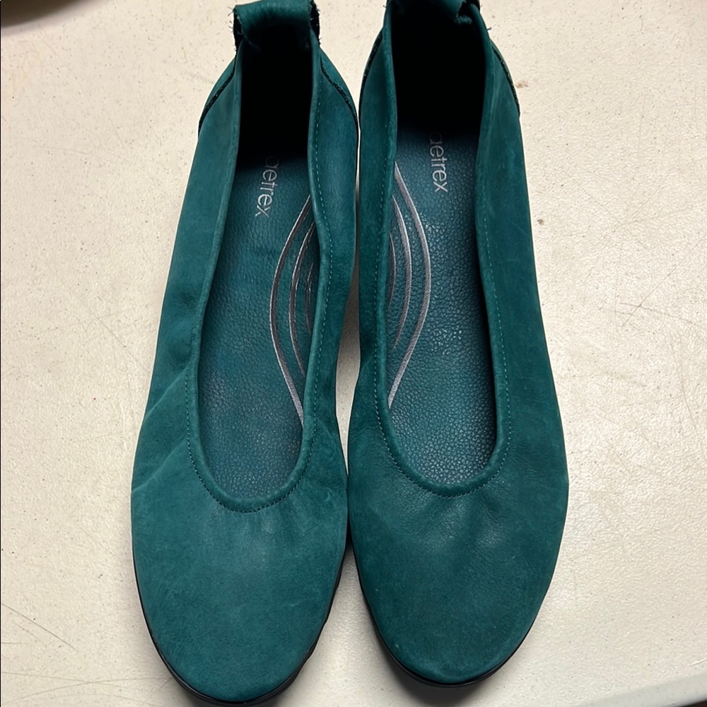 Aetrex Women's Teal Flats
